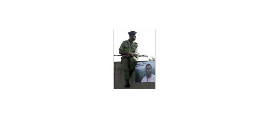 Image:Présidentielles au Togo : un oeil sur la France